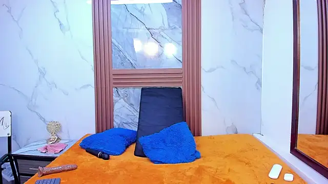 HannyMansonh online show from 02.25.25