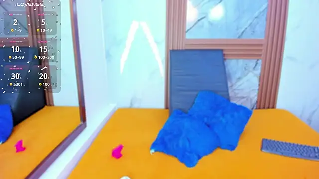 HannyMansonh online show from 10.19.25