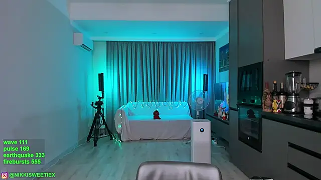 nikkisweetie online show from 12.31.24