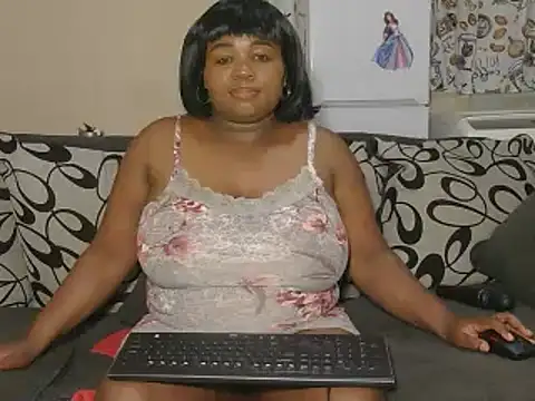 Snapshot of DollyPerryXX chatting on 12.29.24 DollyPerryXX online show from 12.29.24