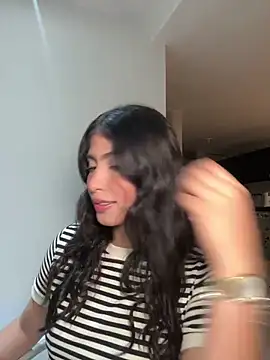Snapshot of Gaby_zahir_ chatting on 01.10.25 Gaby zahir  online show from 01.10.25