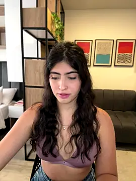 Snapshot of Gaby_zahir_ chatting on 10.17.25 Gaby zahir  online show from 10.17.25