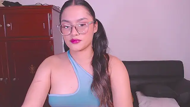 Snapshot of 1eve_rox chatting on 09.13.25 1eve rox online show from 09.13.25