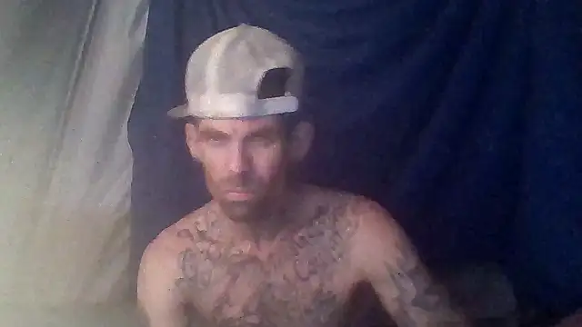 Snapshot of prettyboytatted69 chatting on 03.26.26 prettyboytatted69 online show from 03.26.26