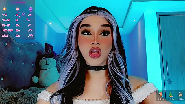 Snapshot of BimboCurvyy chatting on 12.16.25 BimboCurvyy online show from 12.16.25