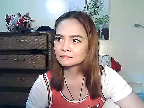 Kisses-13 online show from 10.21.25