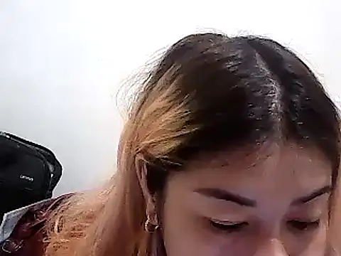 Snapshot of Totally_Naked69 chatting on 12.19.24 Totally Naked69 online show from 12.19.24