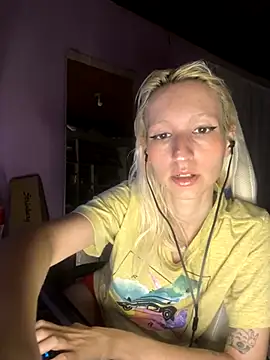 bunnydark00 online show from 11.19.25