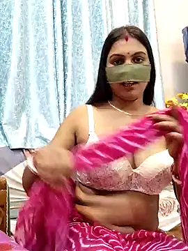 Snapshot of Queen_Dolly chatting on 12.13.24 Queen Dolly online show from 12.13.24