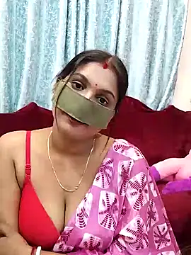 Snapshot of Queen_Dolly chatting on 02.05.25 Queen Dolly online show from 02.05.25