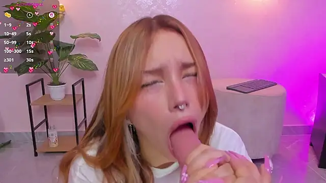 Snapshot of LITTLE-VIVI chatting on 03.11.26 LITTLE-VIVI online show from 03.11.26