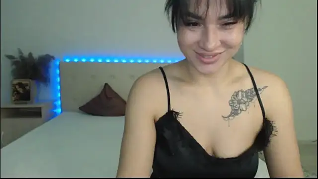 RoxannePure online show from 10.03.25