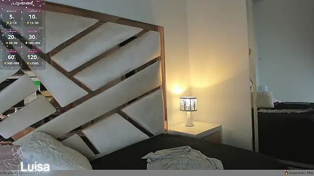 Snapshot of Naughty__Mom chatting on 12.18.24 Naughty Mom online show from 12.18.24