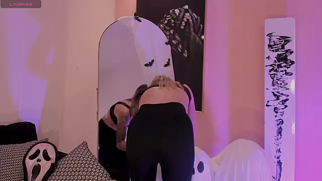 EveBensonX online show from 10.31.25