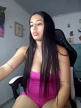 Snapshot of Sofia_888 chatting on 10.28.25 Sofia 888 online show from 10.28.25