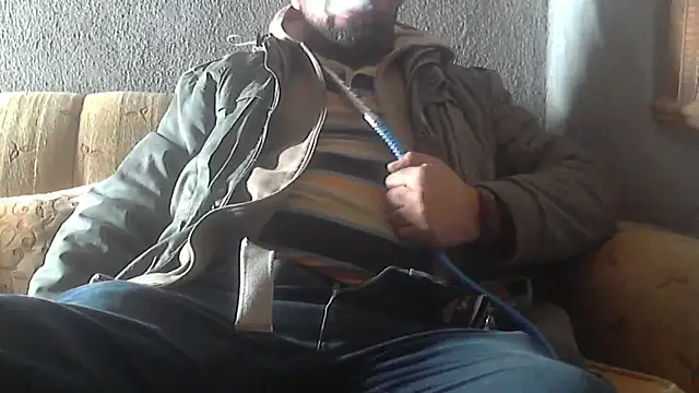 masculine bear daddy online show from 12.11.24