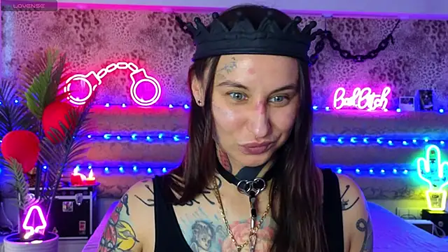 Cool Freak  online show from 02.20.26