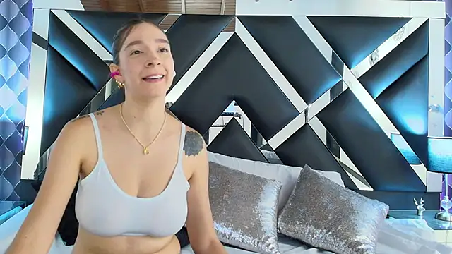 victoriaa lee  online show from 01.29.25