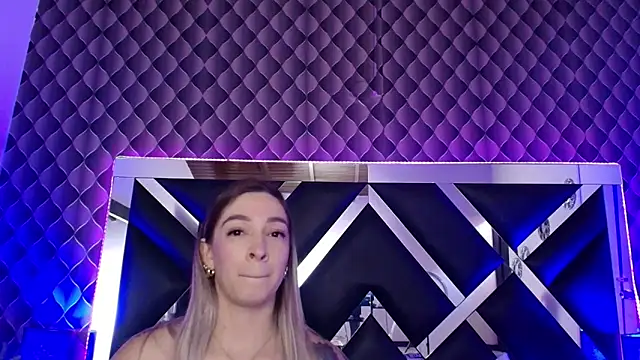 victoriaa lee  online show from 09.09.25