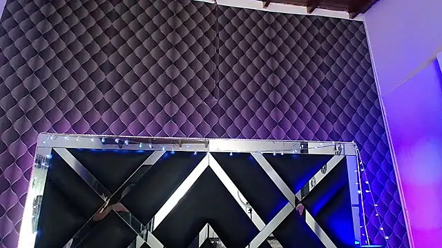 victoriaa lee  online show from 02.03.26