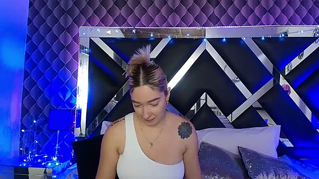 victoriaa lee  online show from 04.09.26