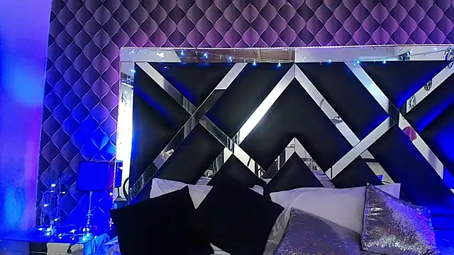 victoriaa lee  online show from 04.10.26