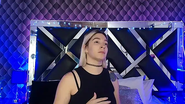 victoriaa lee  online show from 05.25.26