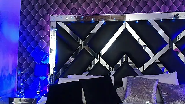 victoriaa lee  online show from 06.04.26
