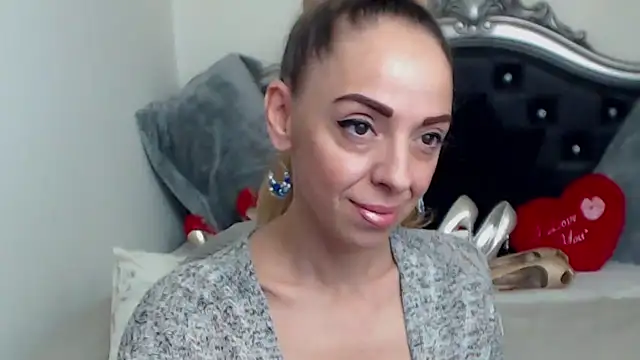 AylyneRichards online show from 09.16.25