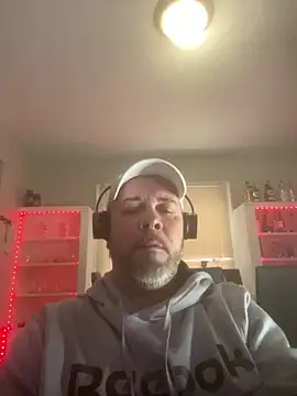 Snapshot of Cristian-Brayan chatting on 02.11.25 Cristian-Brayan online show from 02.11.25