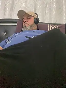 Snapshot of Cristian-Brayan chatting on 12.02.25 Cristian-Brayan online show from 12.02.25