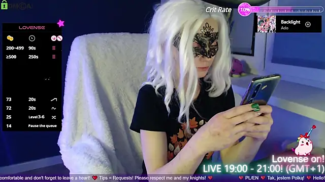 strawberry muffin online show from 12.23.24