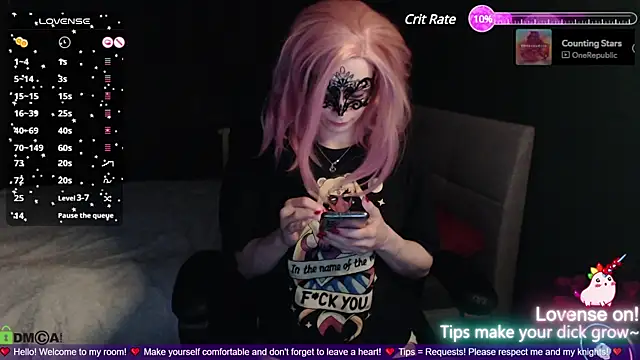 strawberry muffin online show from 02.11.25