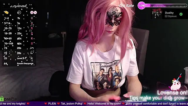 strawberry muffin online show from 02.13.25