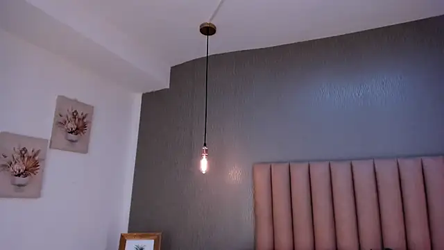 Alexa Thaylor  online show from 01.31.25