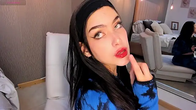 Alexa Thaylor  online show from 03.19.25