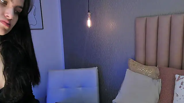 Alexa Thaylor  online show from 09.10.25