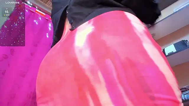 Snapshot of iriss_25 chatting on 01.24.25 iriss 25 online show from 01.24.25