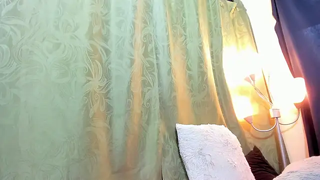 Snapshot of iriss_25 chatting on 02.20.25 iriss 25 online show from 02.20.25