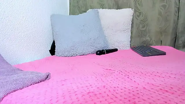 Snapshot of iriss_25 chatting on 02.23.25 iriss 25 online show from 02.23.25