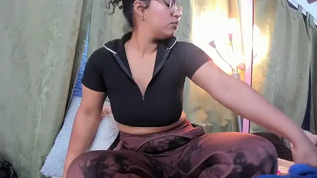 Snapshot of iriss_25 chatting on 03.06.25 iriss 25 online show from 03.06.25