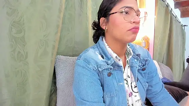 Snapshot of iriss_25 chatting on 03.07.25 iriss 25 online show from 03.07.25