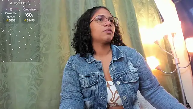 Snapshot of iriss_25 chatting on 03.09.25 iriss 25 online show from 03.09.25