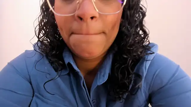 Snapshot of iriss_25 chatting on 03.13.25 iriss 25 online show from 03.13.25