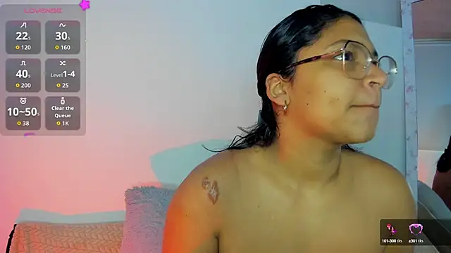 Snapshot of iriss_25 chatting on 09.22.25 iriss 25 online show from 09.22.25