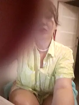 Snapshot of ROXOLANAA_SEXY chatting on 10.22.25 ROXOLANAA SEXY online show from 10.22.25