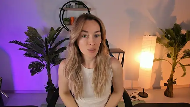 RebeccaMartinez online show from 02.17.25