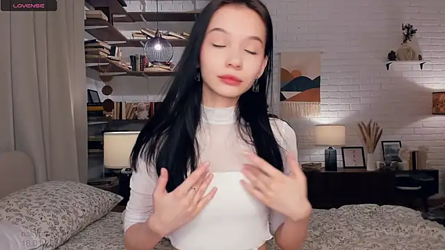 Snapshot of Riskyproject chatting on 01.18.25 Riskyproject online show from 01.18.25