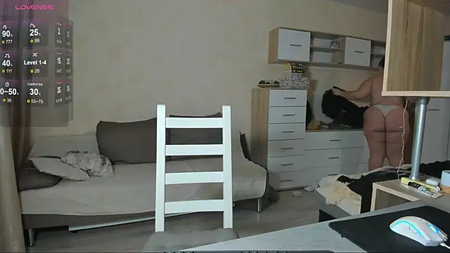 Snapshot of Comprom1se chatting on 01.30.25 Comprom1se online show from 01.30.25