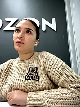 Snapshot of Sweet_Lollypop chatting on 12.01.24 Sweet Lollypop online show from 12.01.24